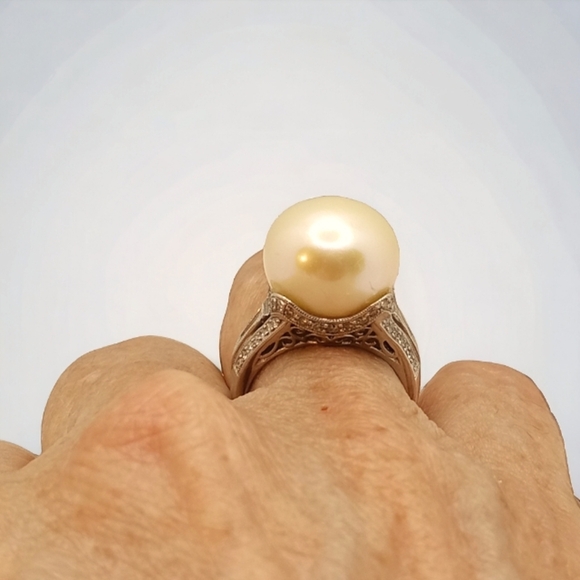 18K White Gold Diamond & 13.5MM Pearl Ring - Picture 6 of 7